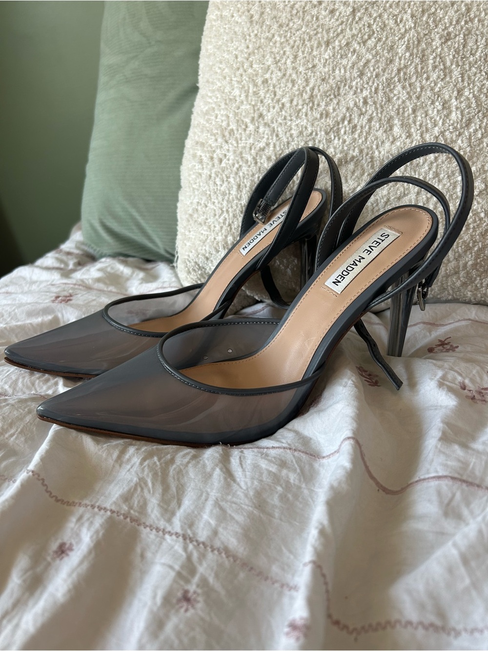 Steve Madden Gray Patent Pointed Slingback Heels - Picture 2 of 8